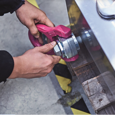 Mise en place de l'anneau de levage RUD ACP-TURNADO