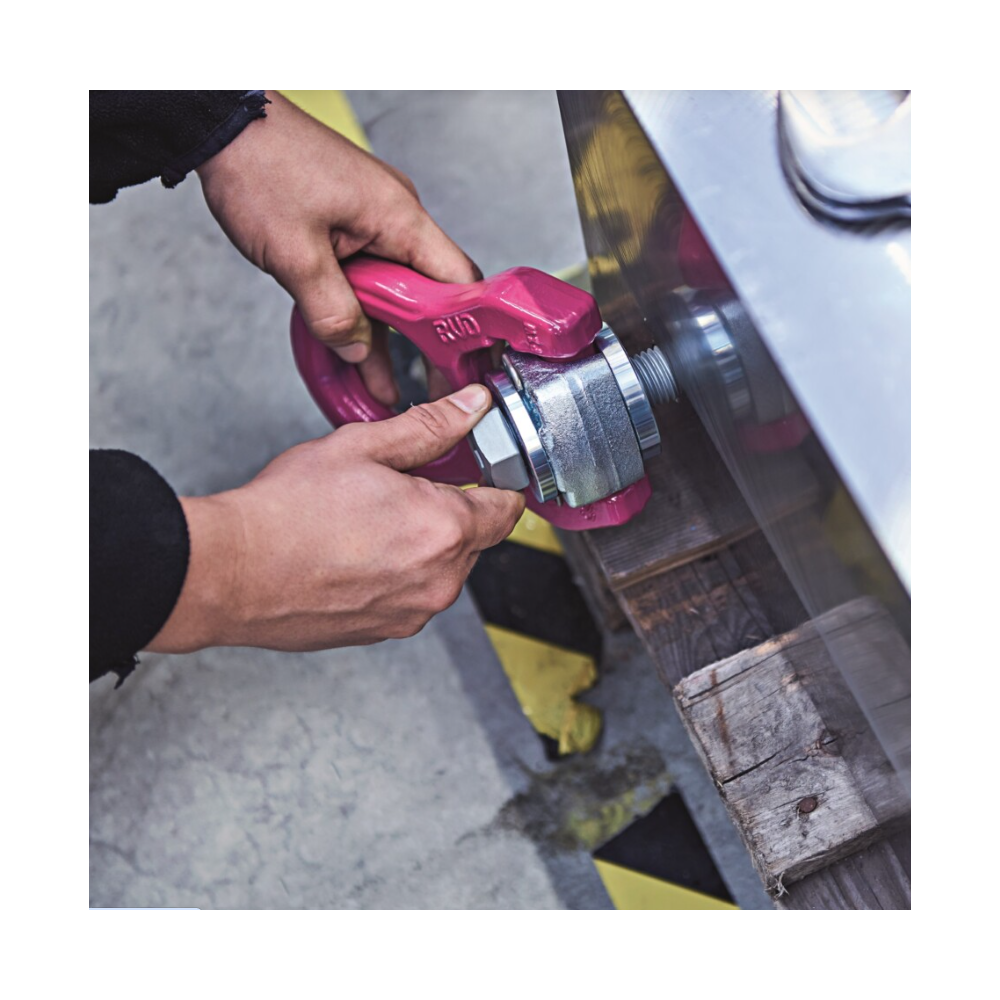 Mise en place de l'anneau de levage RUD ACP-TURNADO