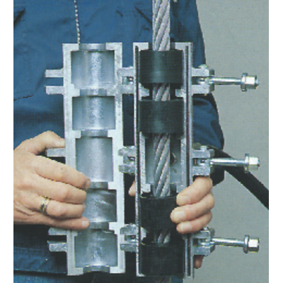 A high pressure equipment which lubricate all ropes both outside and inside. 